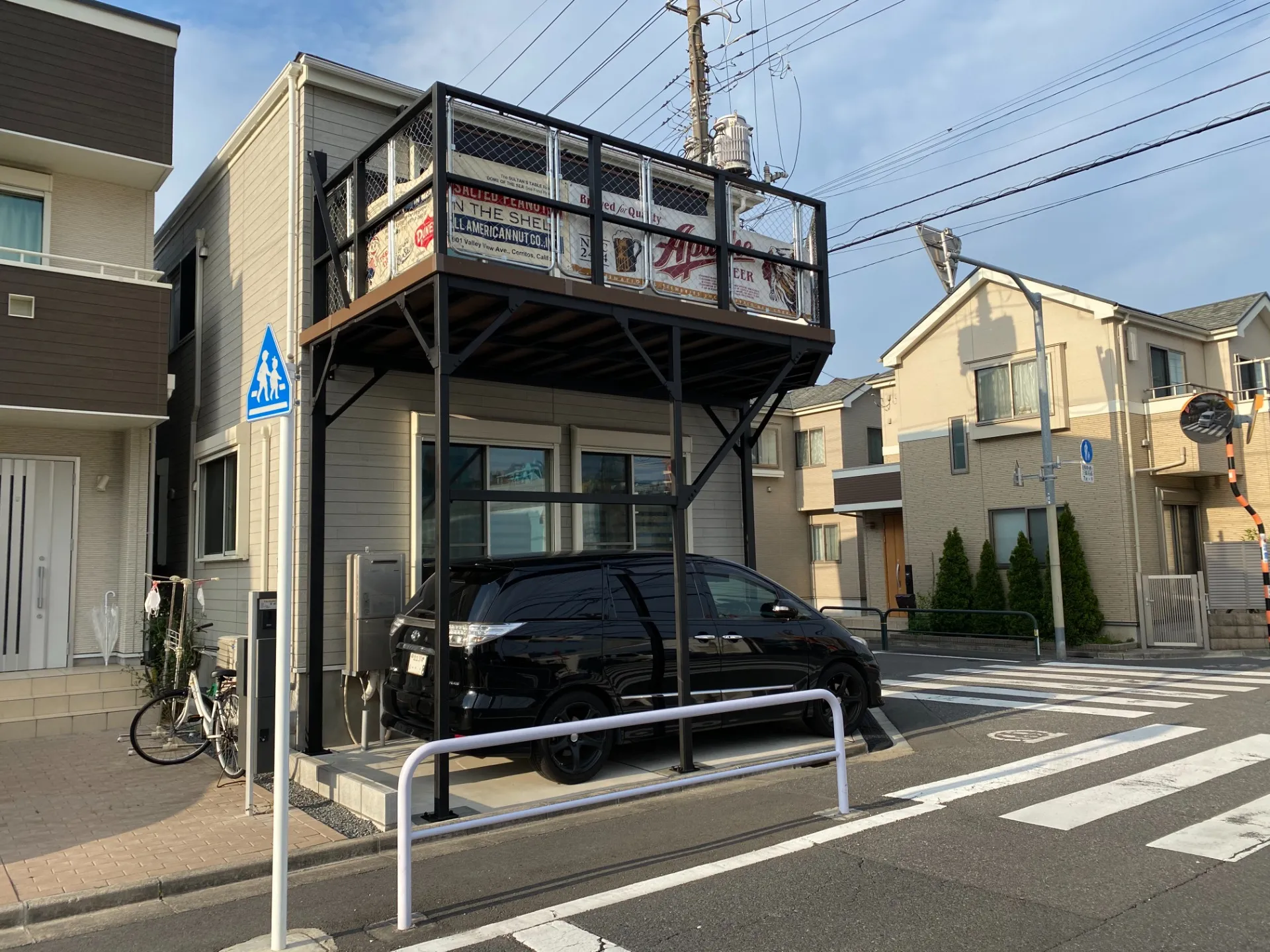 とってもアメリカンなベランダカーポート